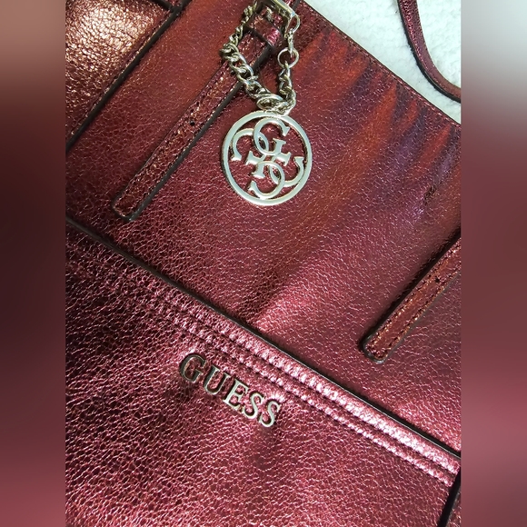 High Shine Red Guess East-West Adjustable Shoulder-Strap Handbag - Picture 6 of 7